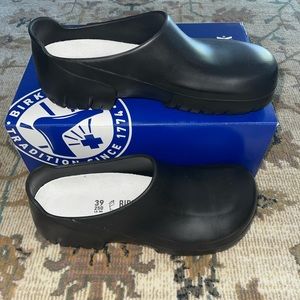 Birkenstock Professional Clogs NWT